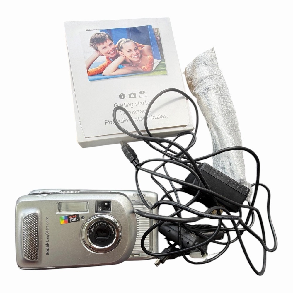 Kodak EasyShare C300 3.2MP Compact Digital Camera Silver - Tested Charging Dock